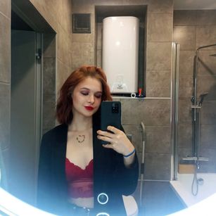 Model - Elisabeth Bryant cameltoe