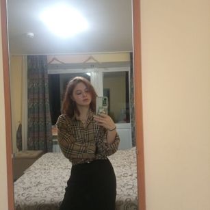 Model - Elisabeth Bryant ginger