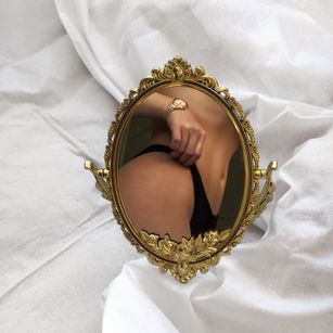 Model - YourLady1985 feet