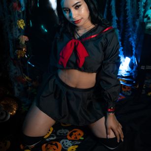 Model - Mia Pearls anal