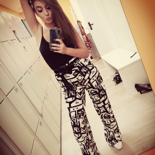 Model - SassySonia squirt