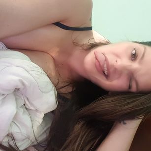 Model - Layla squirt