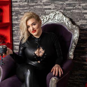 Model - SharronAlexa cei