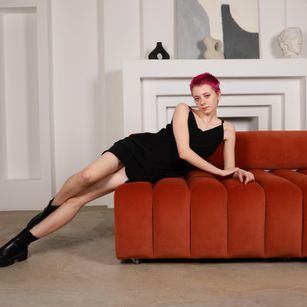 Model - Selena fingering