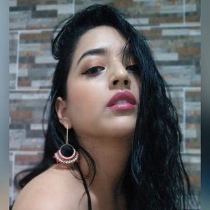 Model - Bella Dune young