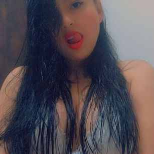 Model - Bella Dune natural