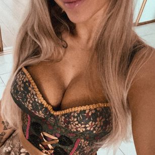 Model - Fitness-Maus blond