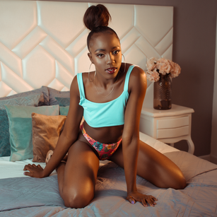 Model - CarienOlsen anal