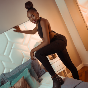 Model - CarienOlsen squirt