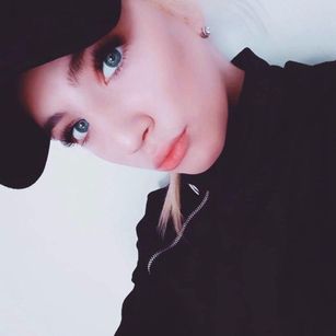 Model - Tiyanna girl