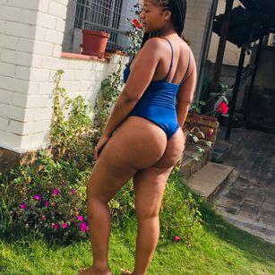 Model - SATIVAH bdsm