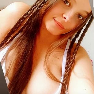 Model - Violette Keys heels