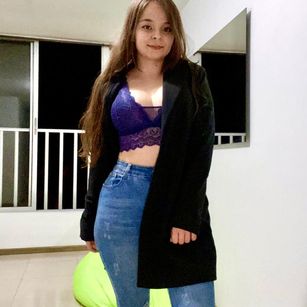 Model - Violette Keys joi