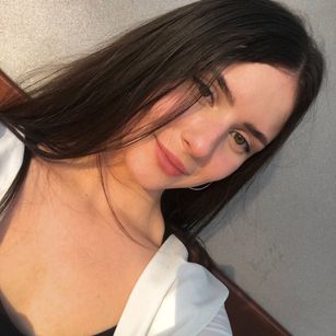 Model - NikoleCandy strip