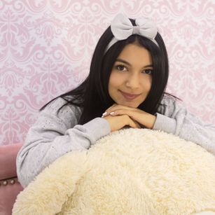 Model - AlisonSantamaria findom