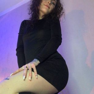 Model - Millie Meow cute