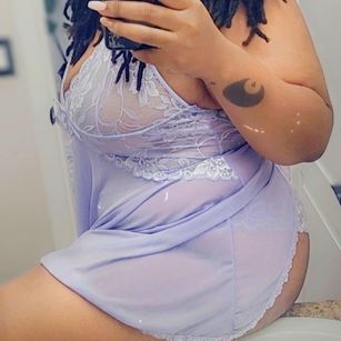 Model - StrapianaTheGoddess cum