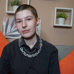 Model - Guitarandangel legs