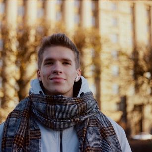 Model - Mark_Bailey hairy