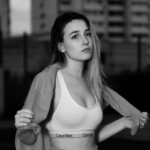 Model - SofiaCupper LUSH