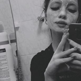 Model - Roxi  Jess roleplaying