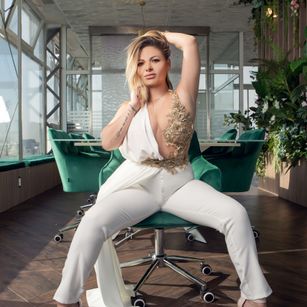 Model - DianaSanders strip