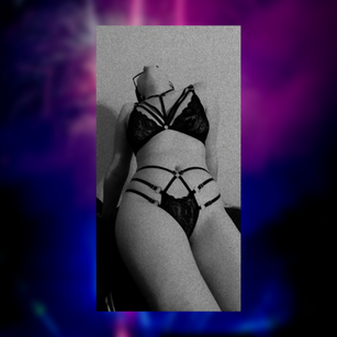 Model - Margari Blonde