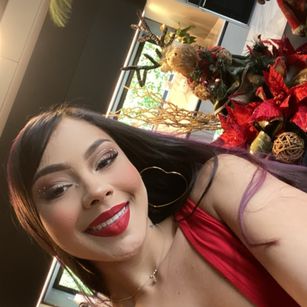 Model - ArianaColinns sexy