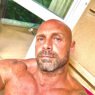 Model - Leonardosa cum