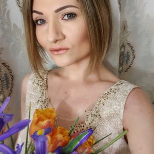 Model - IngridBella stockings