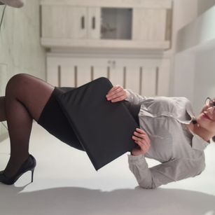 Model - naughtyrapunzel7 bigass