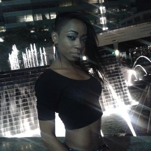 Model - Goddess Eva Capri footfetish