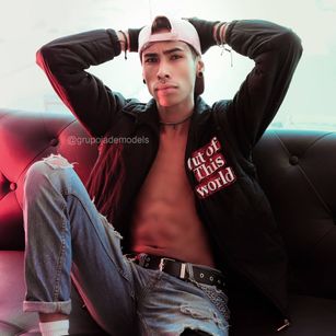 Model - Andrew Chaotic ass