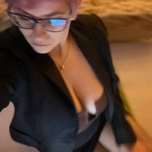 Model - IamMiky pants