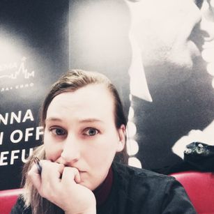 Model - MollyTWO Blonde