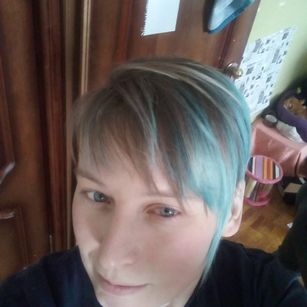 Model - MollyTWO pregnancy