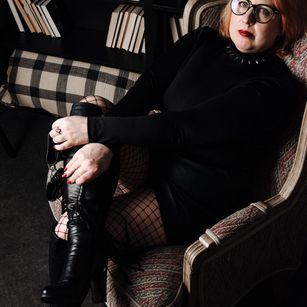 Model - NikolRedMilf dirtytalk