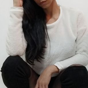 Model - Raquel Cruz latina