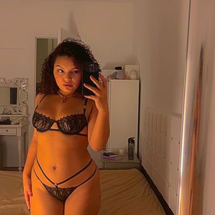 Model - Nina fetish