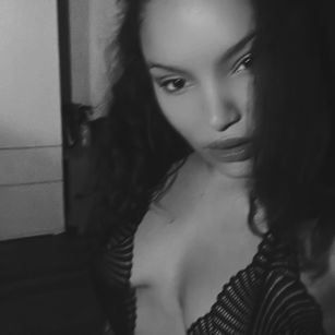 Model - Nina fetish