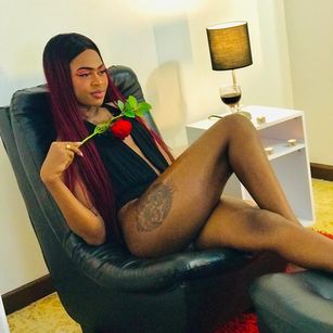 Model - ShenielFox bigcock