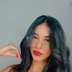 Model - AriadnaRousee masturbation