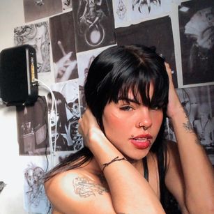 Model - Lahiana Smith blowjob