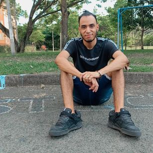 Model - TylerNdAdele bigcock