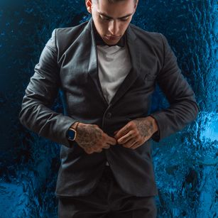 Model - rogerstev video