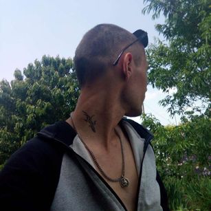 Model - BobbyNavyLa dirtytalk