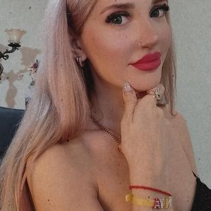 Model - Alienanna11 roleplay