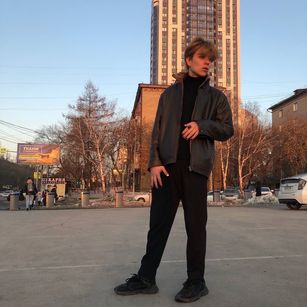 Model - DickXKinky white