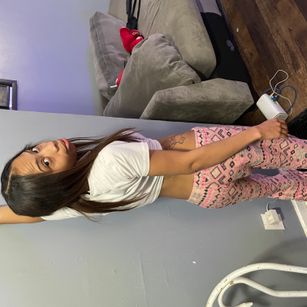 Model - SweetsandPeaches2023 dirtytalk