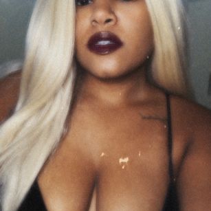 Model - Princess Luxy dominatrix